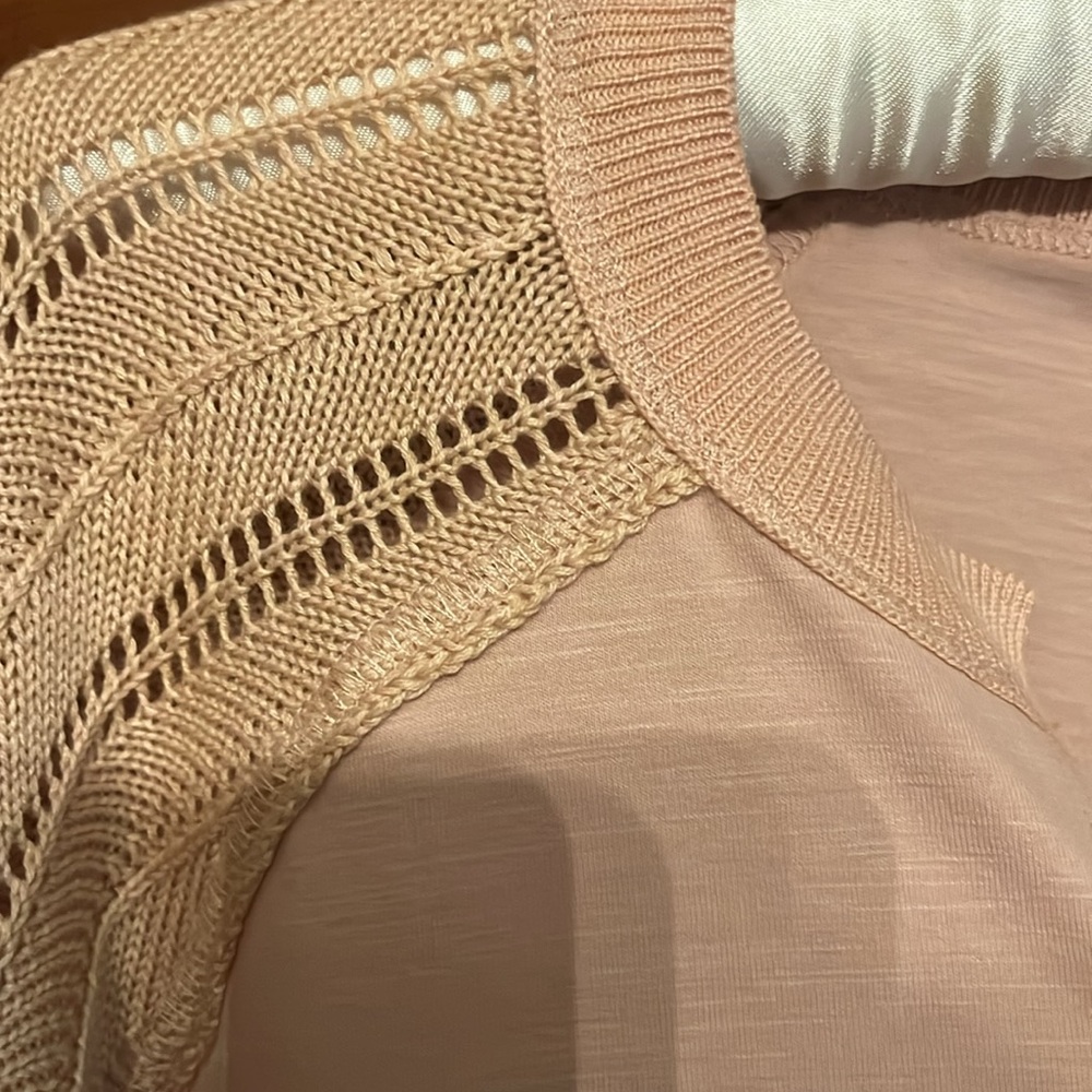 Sundance Cozy Canyon  long sleeve ombré crocheted sleeves pink Size S NWT - Picture 7 of 8